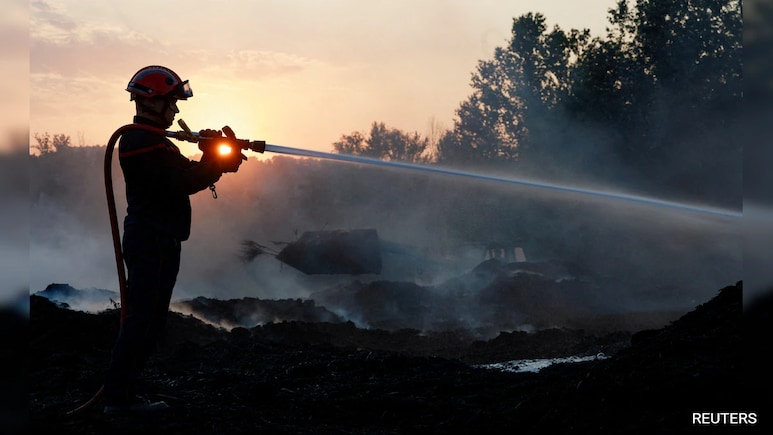 Firefighters Bring France's Largest Wildfire In Decades Under Control, 1 Dead Firefighters Bring France's Largest Wildfire In Decades Under Control, 1 Dead