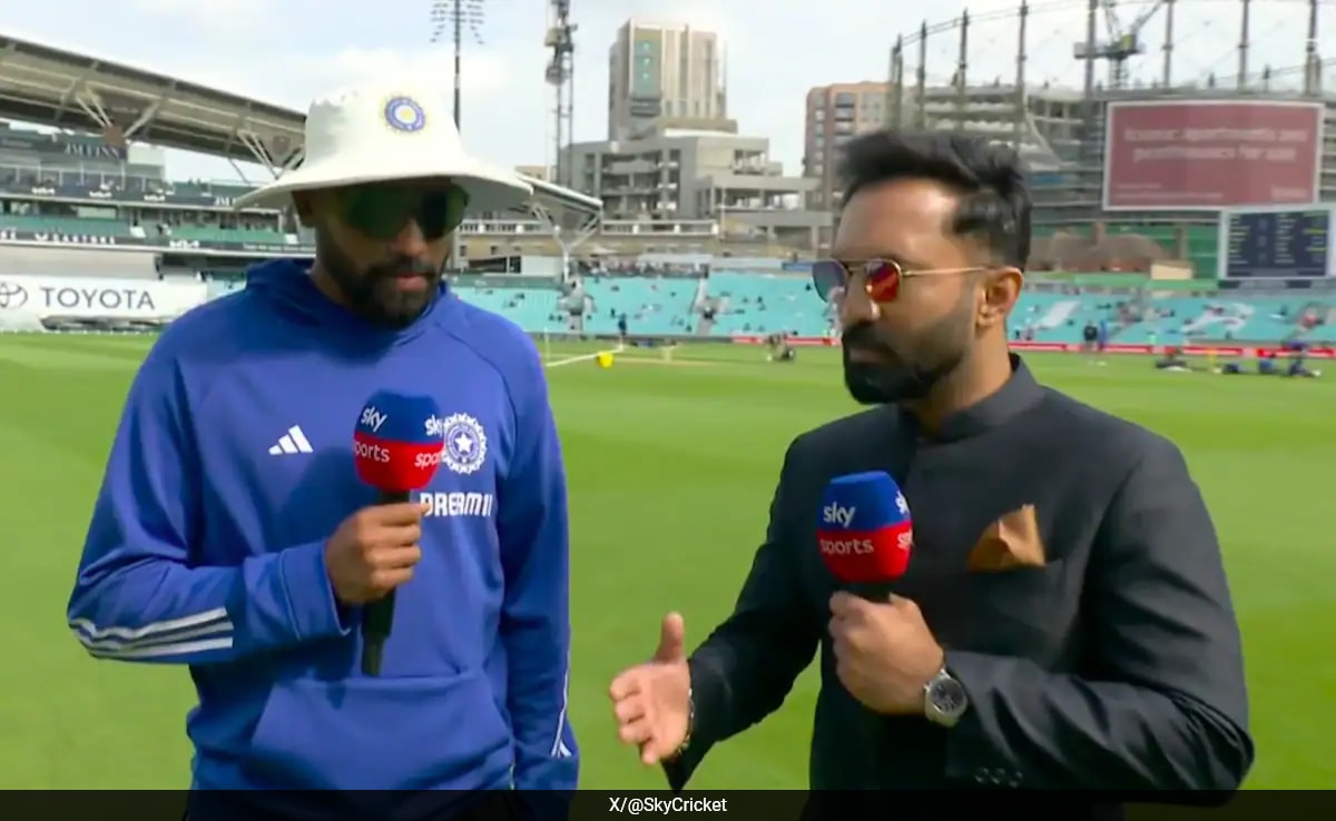 Dinesh Karthik Asks Mohammed Siraj Why He Does Better Without Jasprit Bumrah, Gets Unfiltered Reply