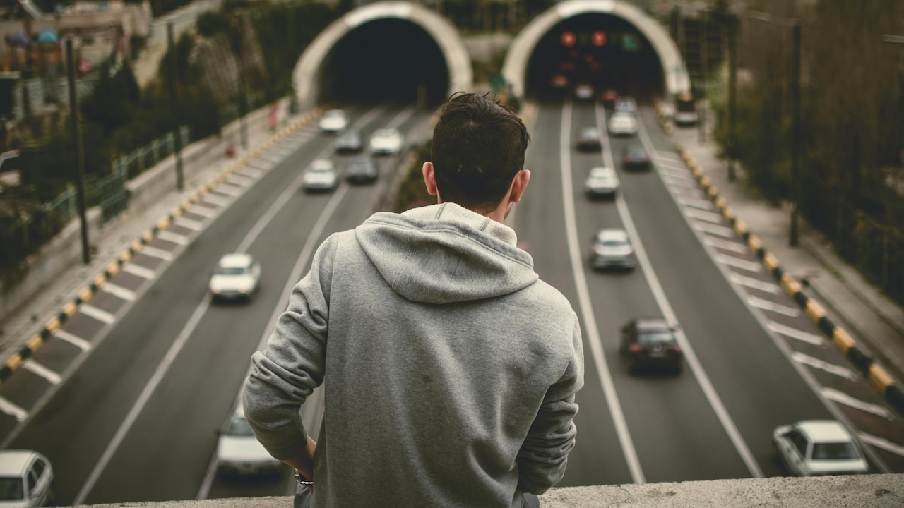How To Wear A Hoodie In Winter Without Feeling Too Hot: Style Tips