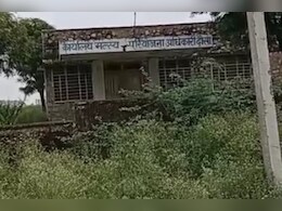 Rajasthan: 15 अगस्त को दौसा के इस सरकारी ऑफिस में नहीं हुआ ध्वजारोहण, अधिकारी का जवाब- मेरे हाथ में रिमोट कंट्रोल नहीं Rajasthan: 15 अगस्त को दौसा के इस सरकारी ऑफिस में नहीं हुआ ध्वजारोहण, अधिकारी का जवाब- मेरे हाथ में रिमोट कंट्रोल नहीं