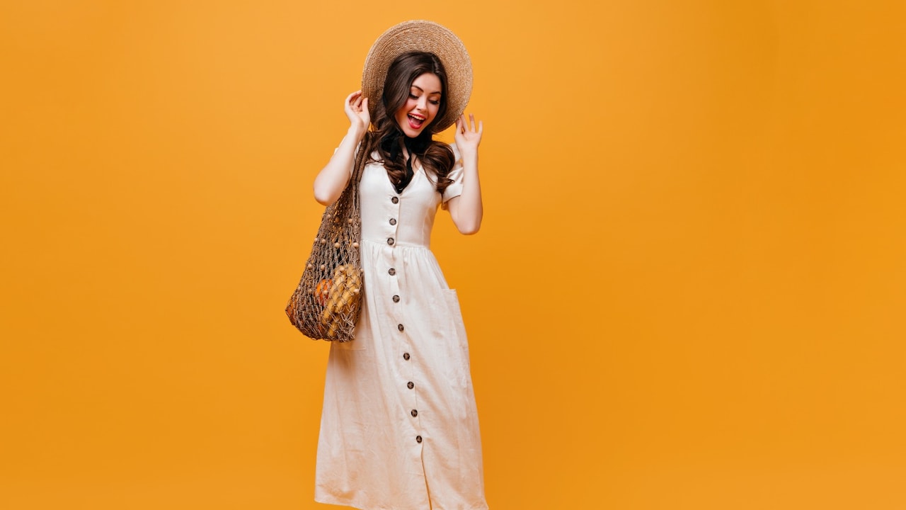 Get an effortless travel style that fits perfectly into your weekend trip bag