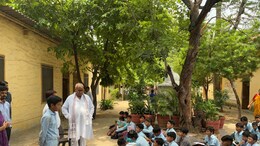 कहीं मोबाइल चलाते...तो कहीं अनुपस्थित मिले शिक्षक, प्रदेश में शिक्षा का हाल-बेहाल; मंत्री दिलावर का स्कूलों में औचक निरीक्षण