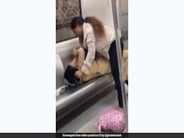 Video: Women Slap, Punch, Pull Each Other's Hair In Delhi Metro Video: Women Slap, Punch, Pull Each Other's Hair In Delhi Metro