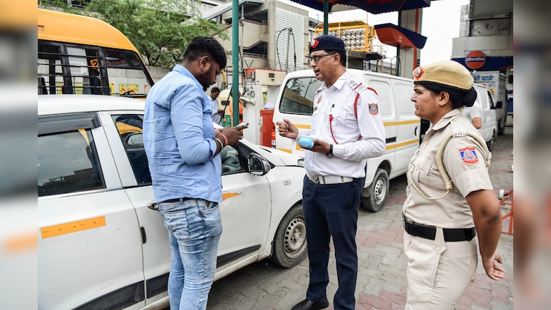 स्वतंत्रता दिवस पर दिल्ली में ट्रैफिक अलर्ट: जानिए किन सड़कों पर रहेगा प्रतिबंध