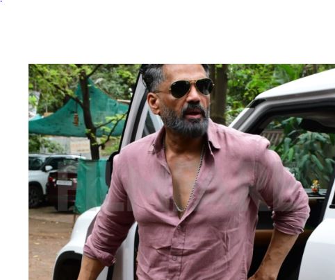 Suniel Shetty Loses Cool At Bhopal's Mimicry Artist In A Viral Video, Calls It "<i>Ghatiya</i>"