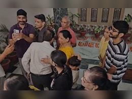 अंतरिक्ष घूमकर आखिर अपने घर पहुंचे शुभांशु शुक्ला, देखते ही बनी माता-पिता की खुशी, देखें वीडियो अंतरिक्ष घूमकर आखिर अपने घर पहुंचे शुभांशु शुक्ला, देखते ही बनी माता-पिता की खुशी, देखें वीडियो
