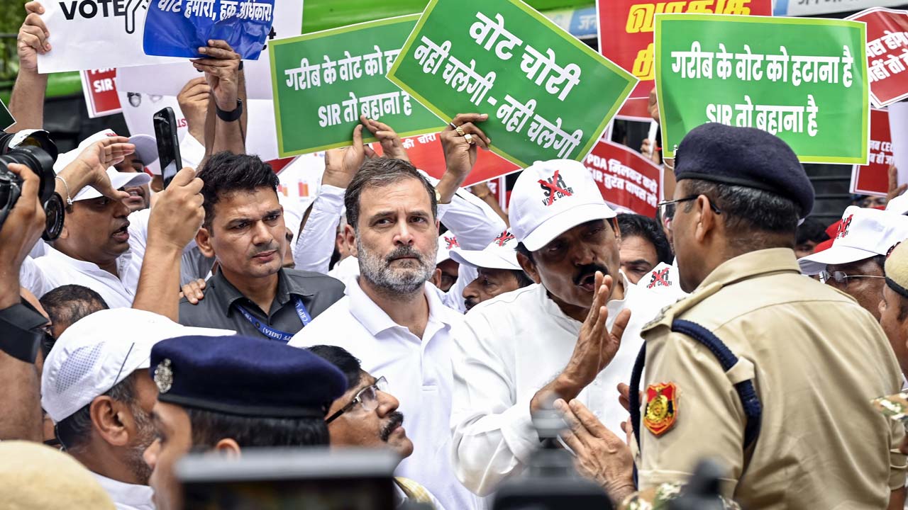Voter List War: Opposition MPs Vs Cops On Delhi Streets