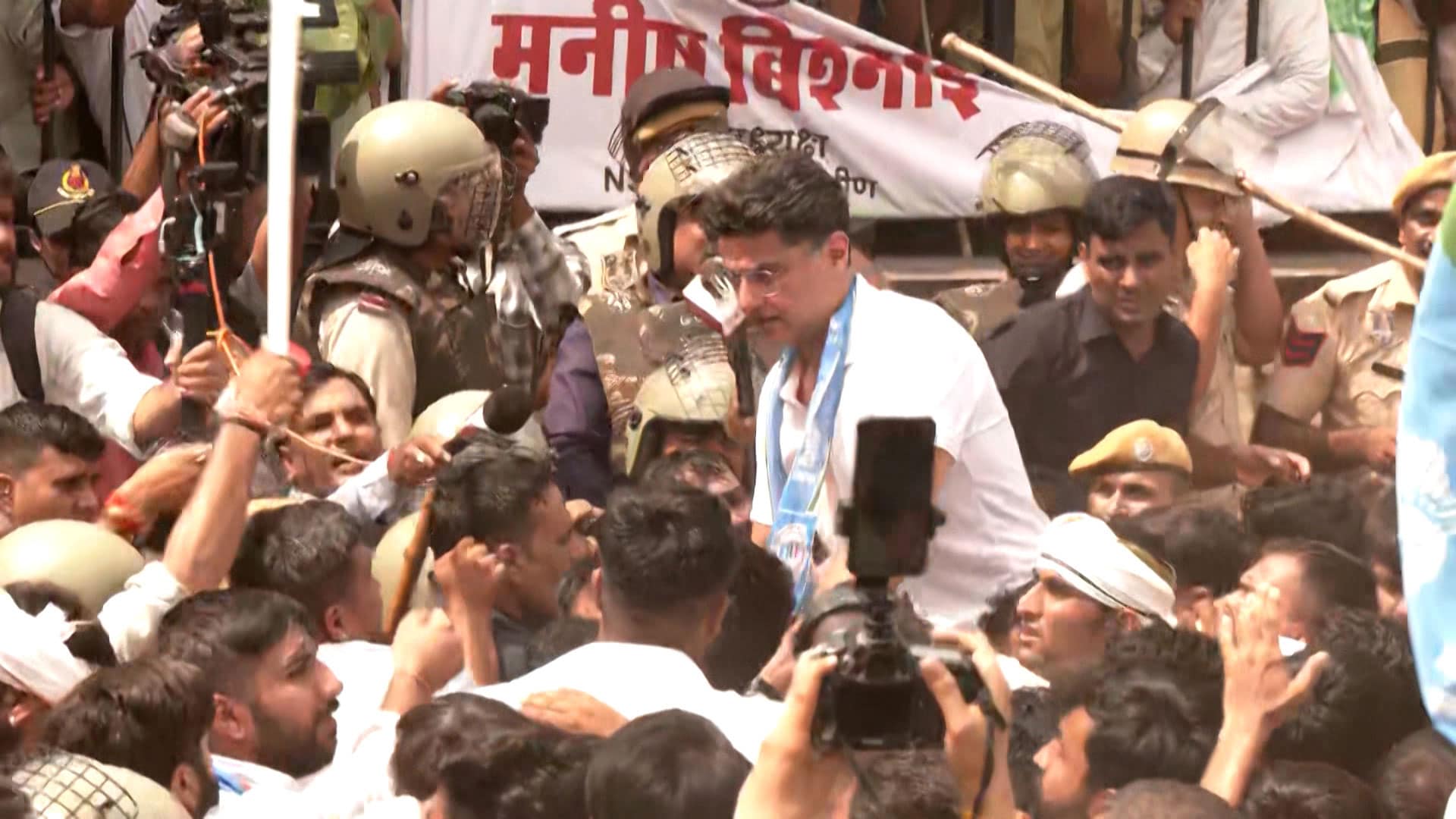 Video : Congress Student Wing Protest In Jaipur, Water Cannons Used