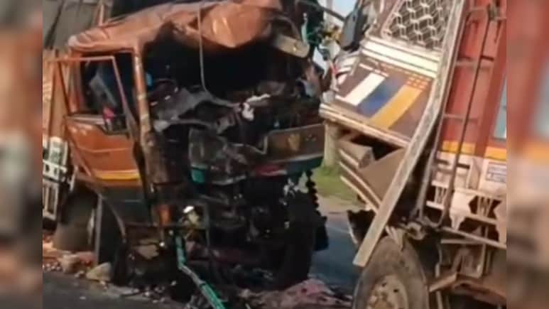 Bundi Accident: बूंदी में मेगा हाईवे पर 2 ट्रकों की भीषण टक्कर, दोनों ड्राइवर समेत 3 की मौत Bundi Accident: बूंदी में मेगा हाईवे पर 2 ट्रकों की भीषण टक्कर, दोनों ड्राइवर समेत 3 की मौत