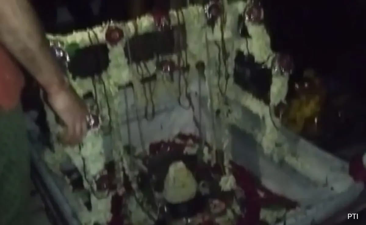 Пожар избухна по време на аарти в светилището на Sanctum