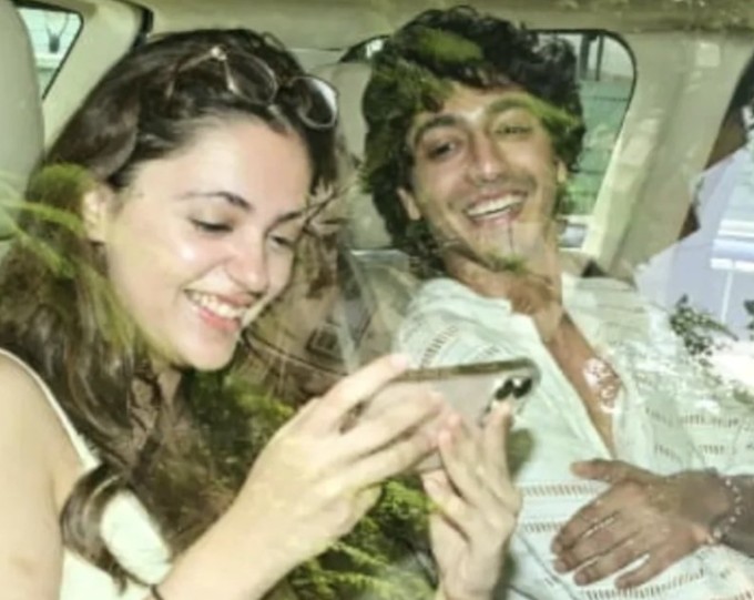 Amid Dating Rumours, <i>Saiyaara</i> Stars Ahaan Panday And Aneet Padda Click Selfies With Fans