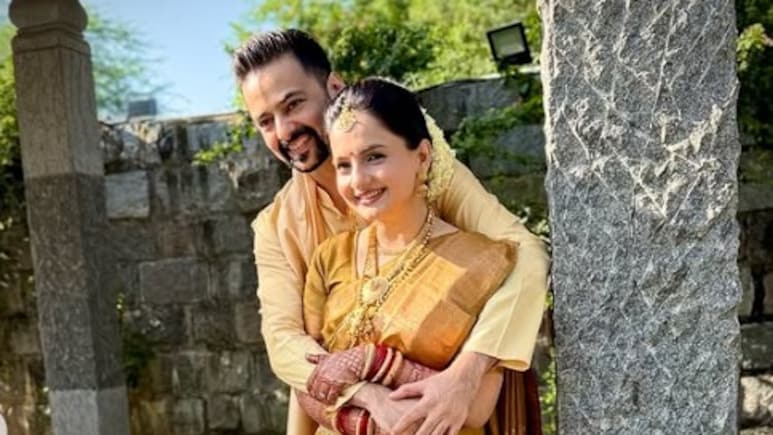 Gia Manek: असली गोपी बहू ने कर ली शादी, 'भूत शुद्धि विवाह' से ली साथ निभाने की कसमें, देखें वेडिंग फोटो