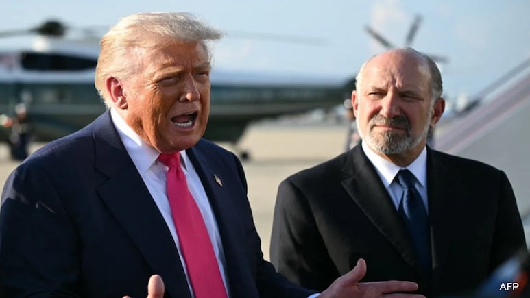 "Average Green Card Holders Earn...": Team Trump Signals Big Change "Average Green Card Holders Earn...": Team Trump Signals Big Change