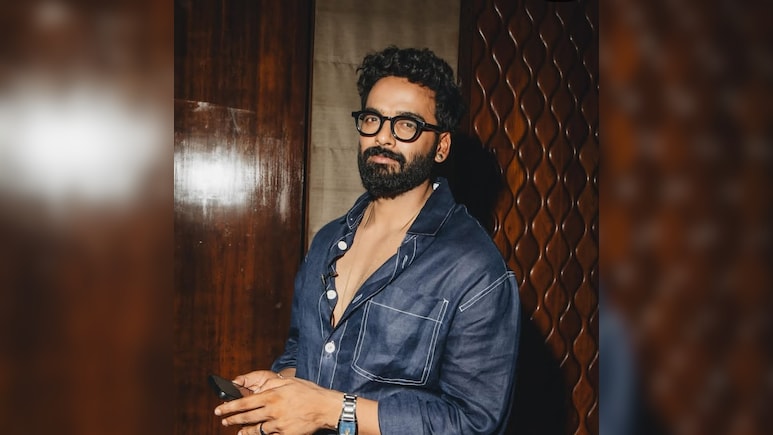Vaibhav Raj Exclusive: 'ऐसा लगा जैसे 'गुल्लक' के सेट पर आ गया, सुरवीन चावला से अच्छी बॉन्डिंग थी..' Vaibhav Raj Exclusive: 'ऐसा लगा जैसे 'गुल्लक' के सेट पर आ गया, सुरवीन चावला से अच्छी बॉन्डिंग थी..'