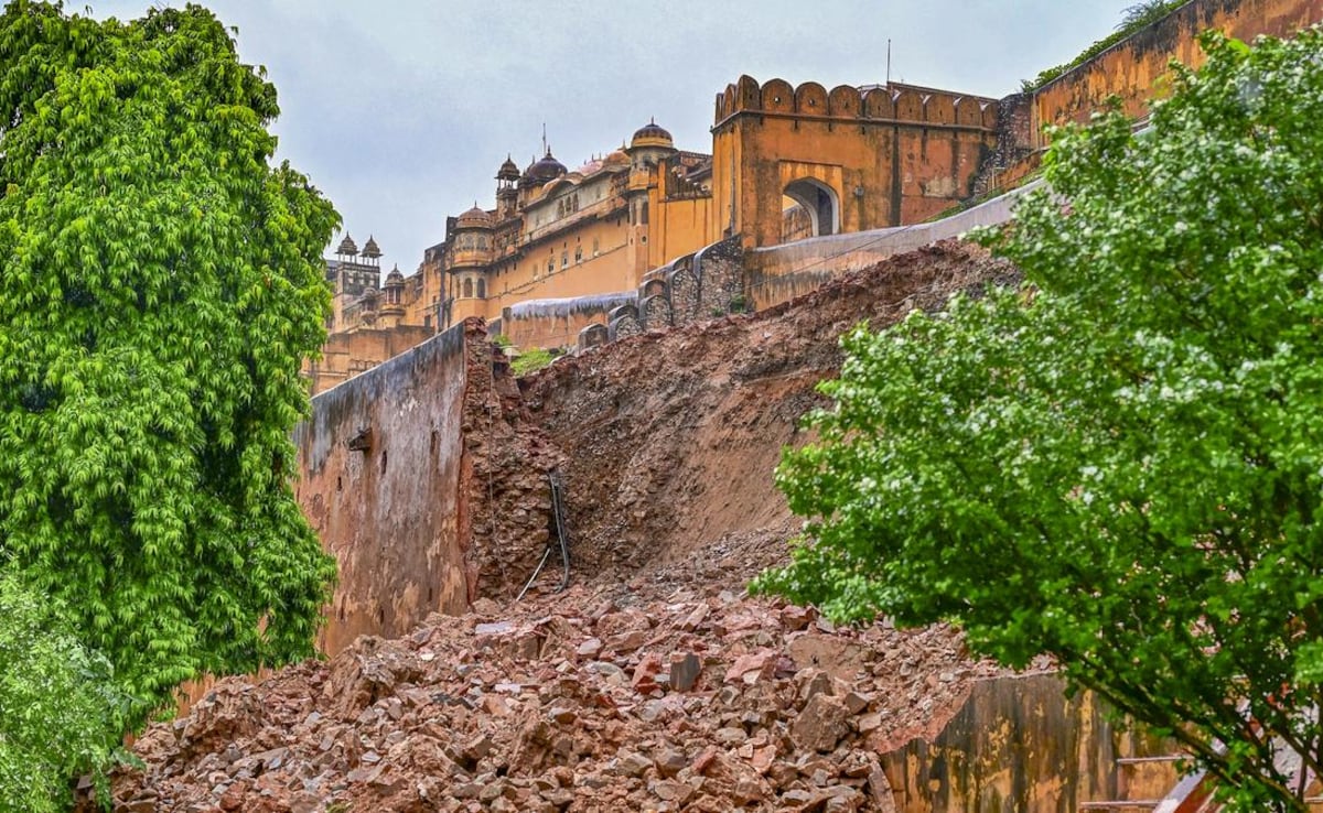 Amer Fort Wall Collapses in Jaipur; Elephant Rides Suspended