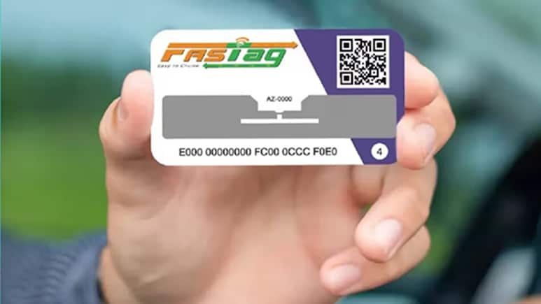 FASTag Annual Pass : FASTag च्या वार्षिक पासची धूम, पहिल्याच दिवशी रेकॉर्ड ब्रेक एन्ट्री