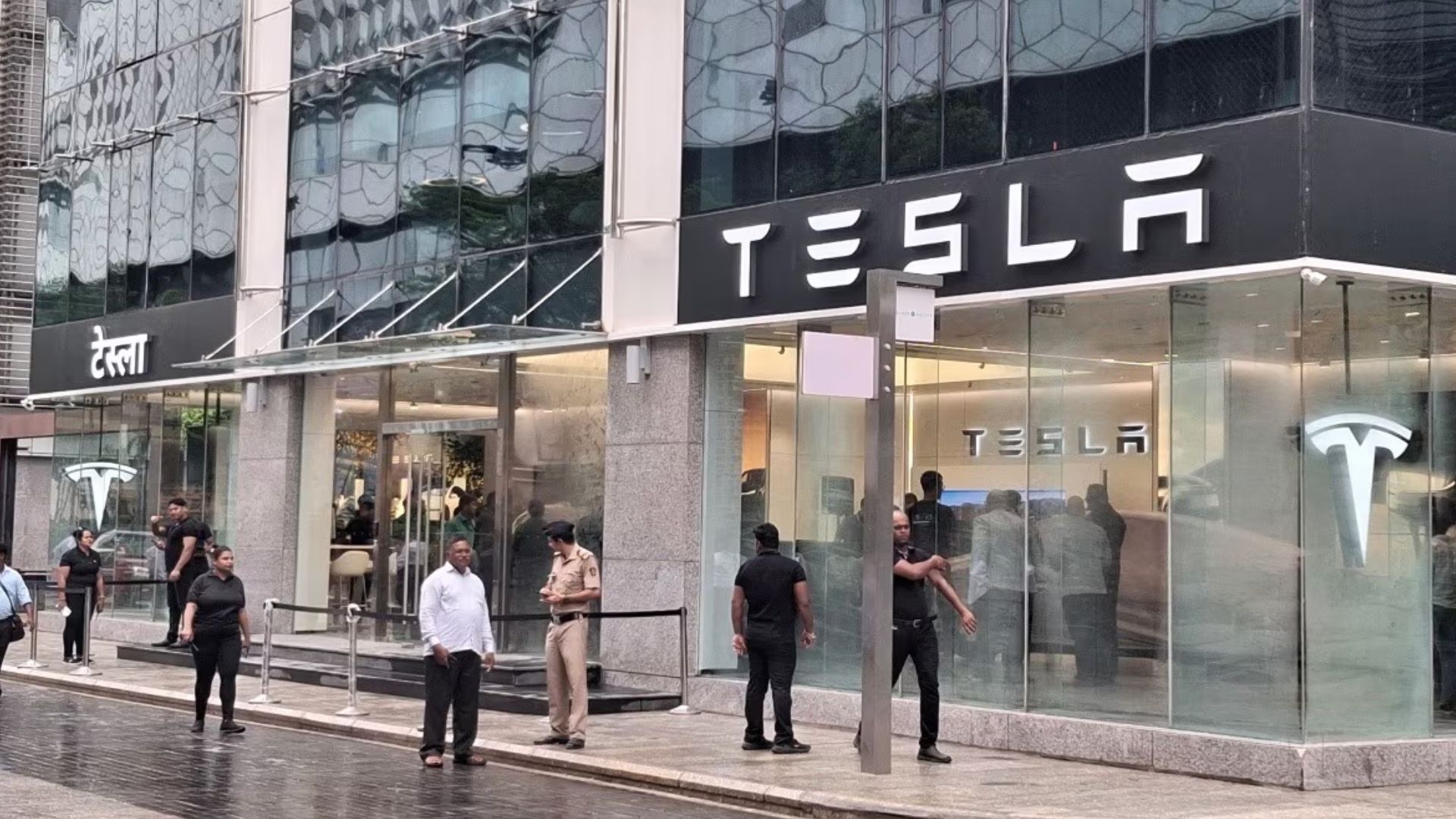 Tesla Showroom: মুম্বইয়ের পর ভারতে টেসলার দ্বিতীয় শোরুম খুলছে এই শহরে
