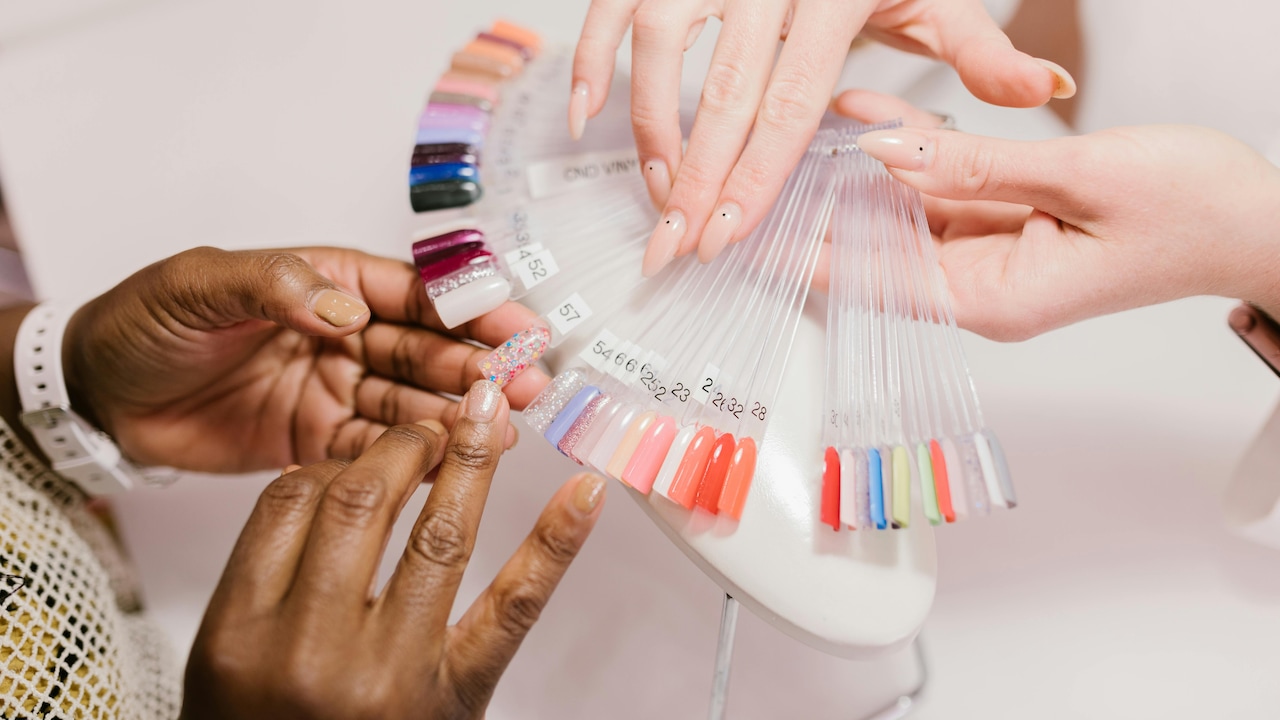 Why Your Nail Extensions Do Not Last: And How to Make Them Stay for Longer