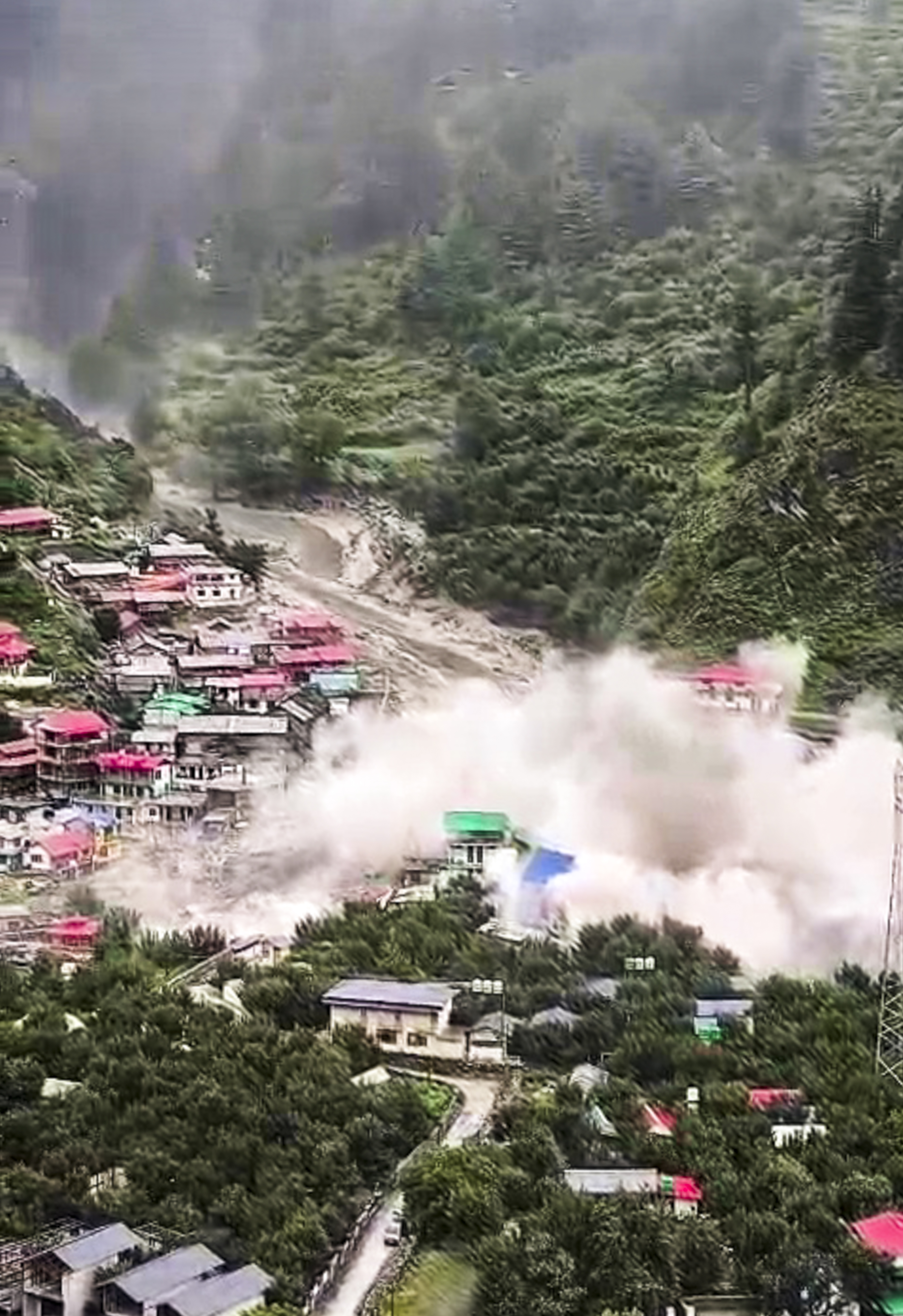 चिल्लाए, सीटियां बजाईं लेकिन कुछ कर नहीं पाए... धराली तबाही के प्रत्यक्षदर्शियों ने बताई उस दिन की कहानी