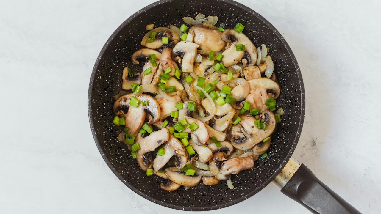 Get A Durable Non-Stick Pan From Amazon For Your Daily Cooking