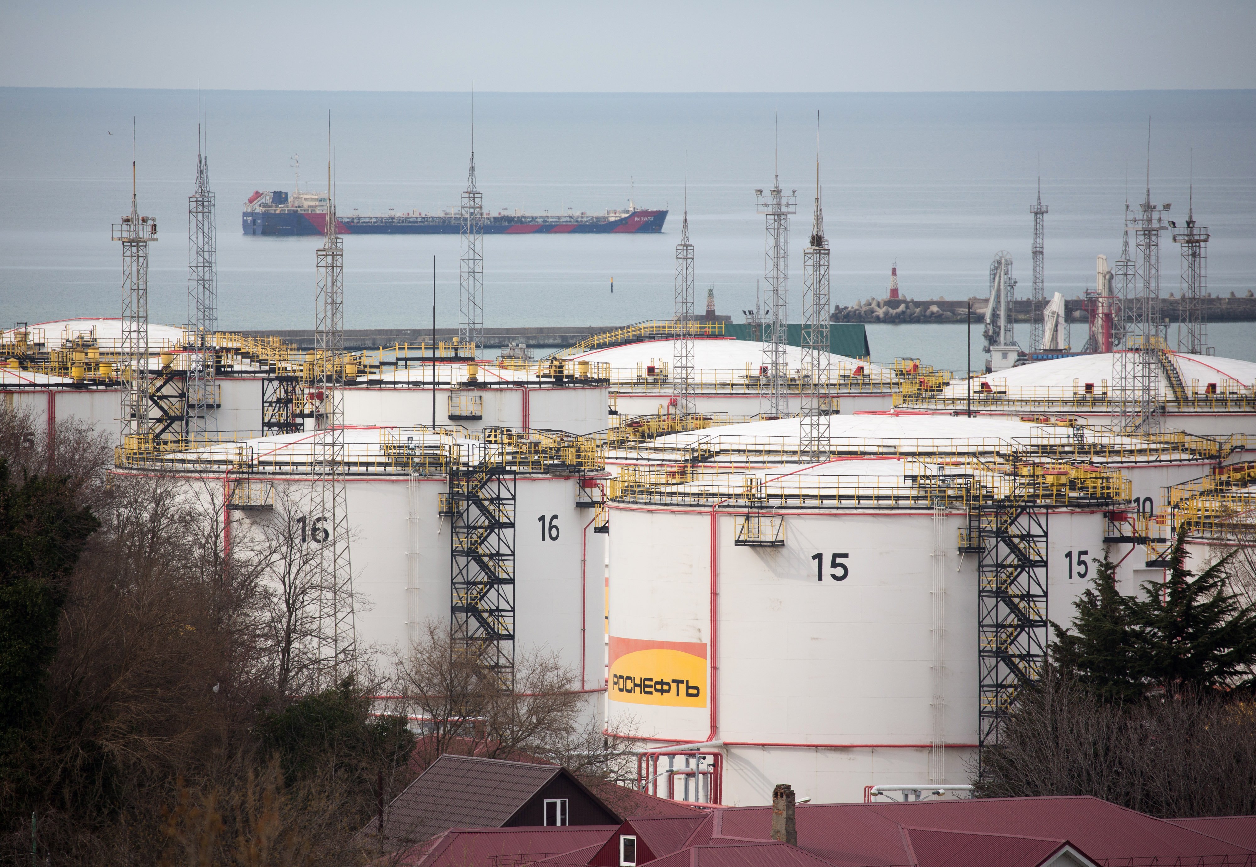 Oil Steadies As Trump Ramps Up Diplomatic Push On Ukraine War