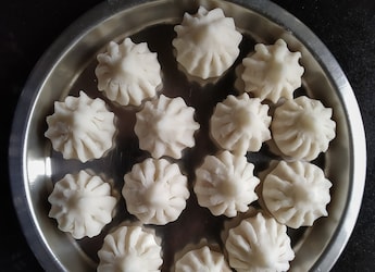 This Ganesh Chaturthi, Devotees Can Order Siddhivinayak And Dagdusheth Temple Prasad On Instamart