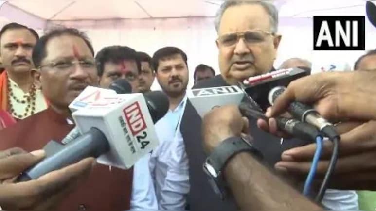 विधानसभा अध्यक्ष रमन सिंह ने दिल्ली में जमाया डेरा, इधर CM से लगातार मिल रहे विधायक; राजनीतिक अटकलें तेज विधानसभा अध्यक्ष रमन सिंह ने दिल्ली में जमाया डेरा, इधर CM से लगातार मिल रहे विधायक; राजनीतिक अटकलें तेज