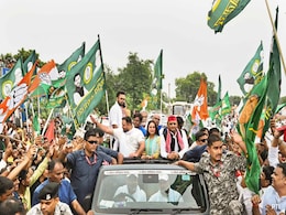 अखिलेश का समर्थन, कांग्रेस की चुप्पी... तेजस्वी ने इशारों-इशारों में खुद को घोषित किया सीएम चेहरा अखिलेश का समर्थन, कांग्रेस की चुप्पी... तेजस्वी ने इशारों-इशारों में खुद को घोषित किया सीएम चेहरा