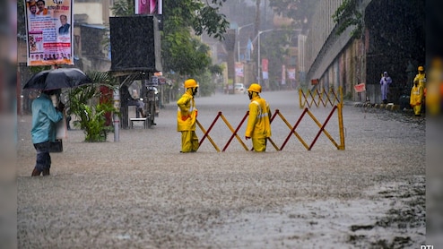 Mumbai Schools Shut, Local Trains Delayed As Heavy Rain Floods Roads