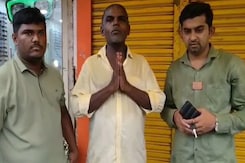 Thane Restaurant Owner Allegedly Threatens Marathis, Apologises After MNS Workers Show Up Thane Restaurant Owner Allegedly Threatens Marathis, Apologises After MNS Workers Show Up