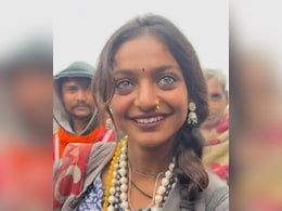मोनालिसा की 10 खूबसूरत फोटो, 7वीं में साड़ी में दिखीं सबसे सुंदर, फैंस बोले- पूरी दुनिया में यूं ही नहीं हुई वायरल