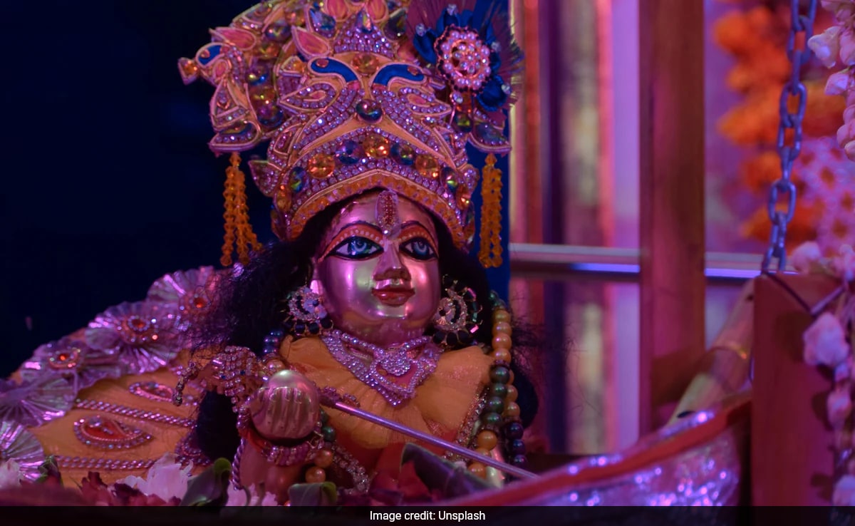 Кришна Янмаштами 2025 Janmashtami е значителен индуистки фестивал който отпразнува