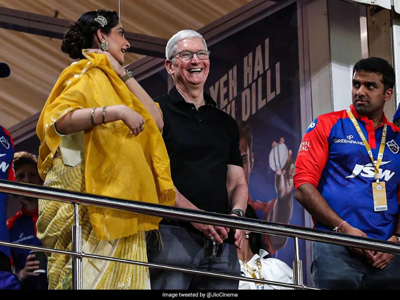 When BCCI Top Official Deceived Tim Cook Over His Popularity In India