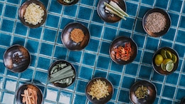 7 Kitchen Ingredients That Clean Tiles Better Than Store-Bought Cleaners