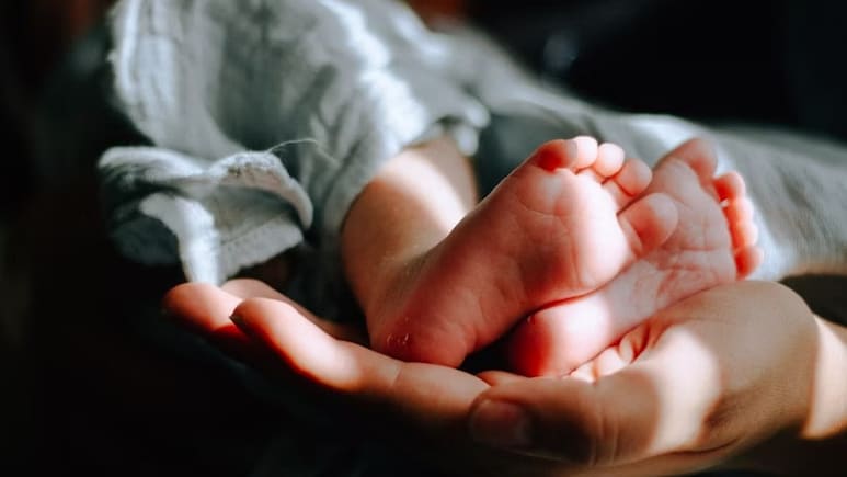 Newborn In Australia Dies After Mother Uses Home-Birthing Pool Hired From Instagram Influencer Newborn In Australia Dies After Mother Uses Home-Birthing Pool Hired From Instagram Influencer