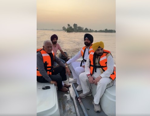 Video: Punjab Ministers Discuss Sweden, Goa Cruises During Flood Inspection