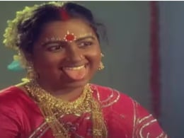 ऋषि कपूर की पत्नी बन कर बटोरी सु्र्खियां, खूबसूरती में माधुरी, जूही को देती है टक्कर, कर चुकी है तीन शादियां ऋषि कपूर की पत्नी बन कर बटोरी सु्र्खियां, खूबसूरती में माधुरी, जूही को देती है टक्कर, कर चुकी है तीन शादियां