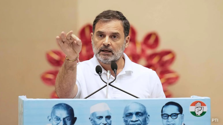 जब कांग्रेसियों के नारों ने राहुल गांधी को कर दिया 'बेचैन', देखिए हुआ क्या जब कांग्रेसियों के नारों ने राहुल गांधी को कर दिया 'बेचैन', देखिए हुआ क्या