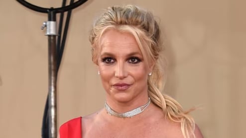 Britney Spears Disables Comments After Sharing Nude Photos On Instagram: "I'm Healing"