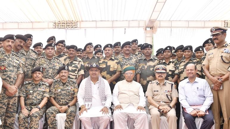 स्वतंत्रता दिवस से पहले कोडेवाला पोस्ट पर पहुंचे सीएम भजनलाल, आधुनिक रक्षा उपकरणों का लिया जायजा