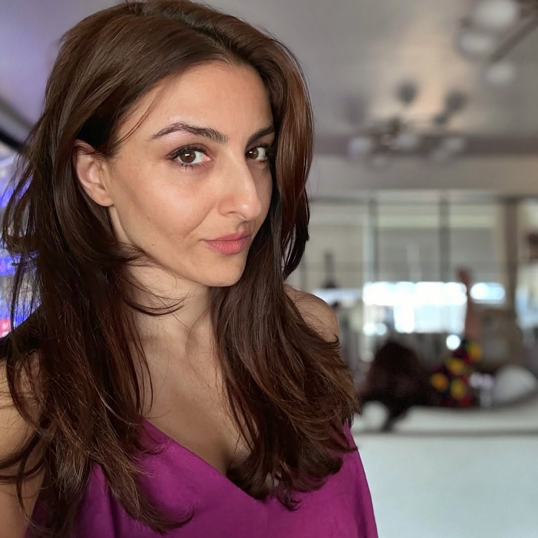 Soha Ali Khan breaks down the push-up journey into manageable stages