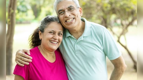 करियर की ऊंचाइयों से, सेवा को चुना, 3 अनुभवी MBA ने बनाया बुजुर्गों के लिए अनोखा मंच