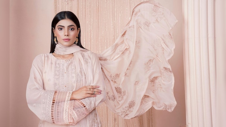 Trad Wife या Boss Babe, असल जिंदगी में क्या हैं आप? खुद से करें ये 5 सवाल और जान लें जवाब Trad Wife या Boss Babe, असल जिंदगी में क्या हैं आप? खुद से करें ये 5 सवाल और जान लें जवाब