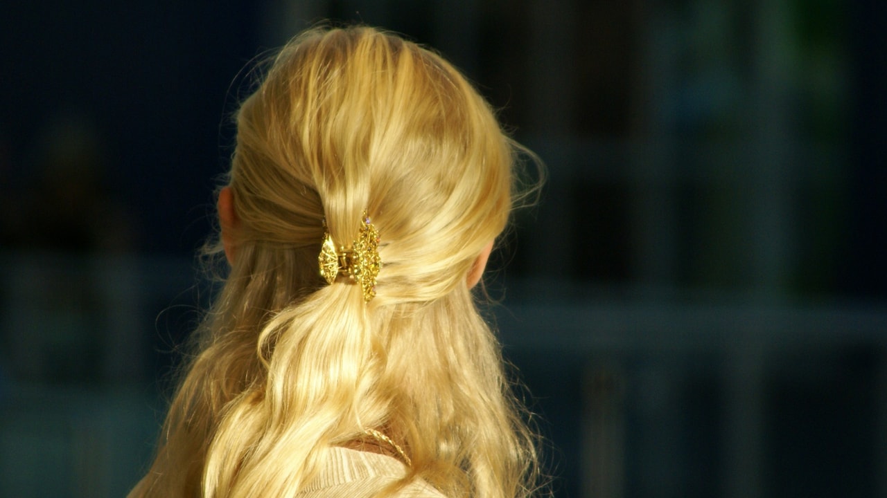 Try these claw clips for your next hairstyle 