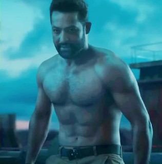 Viral Photo Of Jr NTR's Six-Pack Abs From <i>War 2</i> Has Internet Asking Real Or Fake