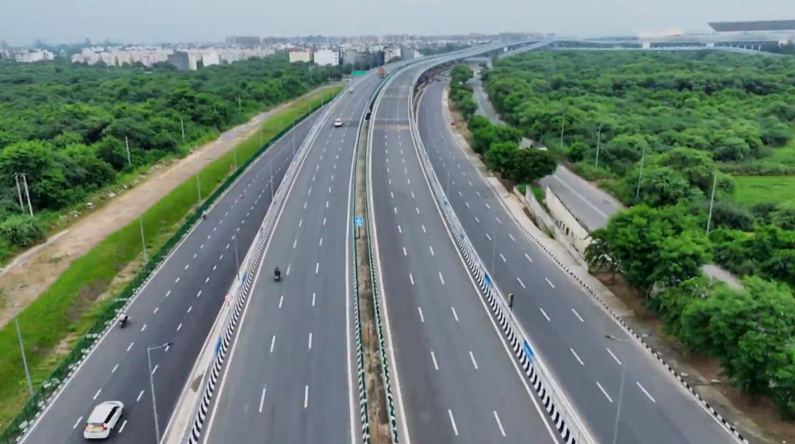 Delhi Roads Get QR Codes For Real-Time Road Project Data, Public Feedback
