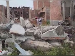 लखनऊ में अवैध पटाखा फैक्ट्री में विस्फोट,  इमारत तबाह, कई घायल