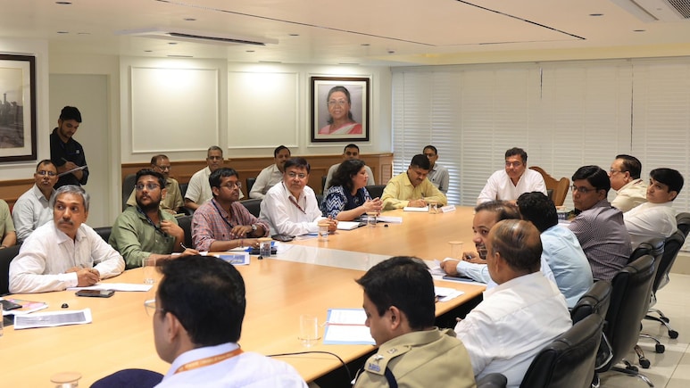 2-Wheelers, Auto Barred: Delhi Pushes Safety-1st Model For UER-II Corridor