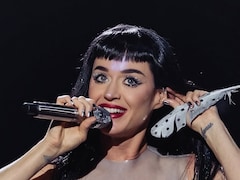 Katy Perry Halts Lifetimes Tour Concert Midway After Fan Collapses On Stage