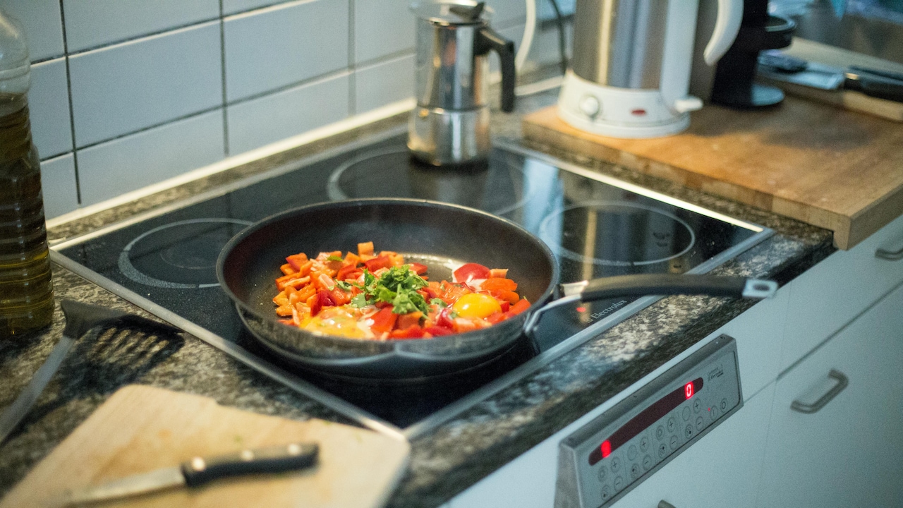 Get A Durable Non-Stick Pan From Amazon For Your Daily Cooking